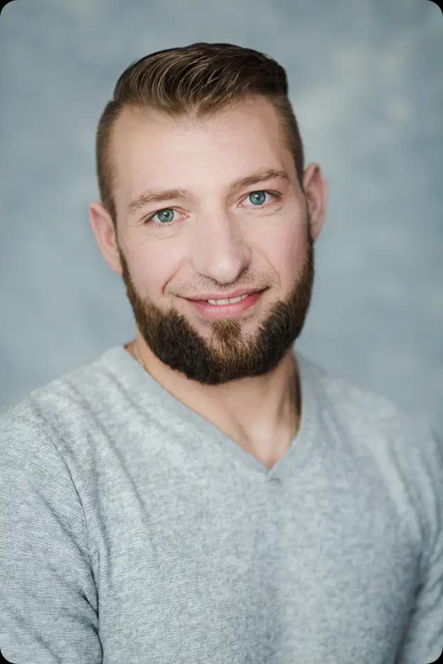 Eduard WIEST - Obsługa Klienta